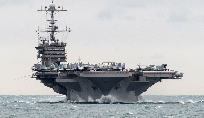 Корона на носачу авиона: Заражено 155 од 5.000 морнара