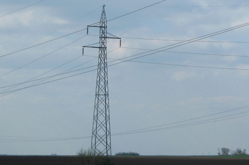 Обреновац опет има струју; Камион оборио далековод