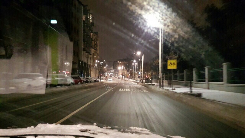 СТАЊЕ У ПРЕСТОНИЦИ БОЉЕ: Главне саобраћајнице очишћене, до јутра и све остале 