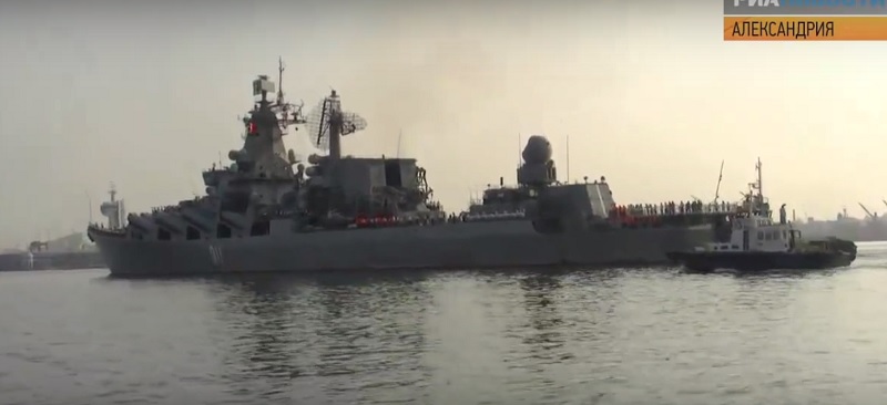 ПОГЛЕДАЈТЕ: Крстарица „Варјаг“ упловила у Медитеран, преузима стражу над Сиријским небом (ВИДЕО)