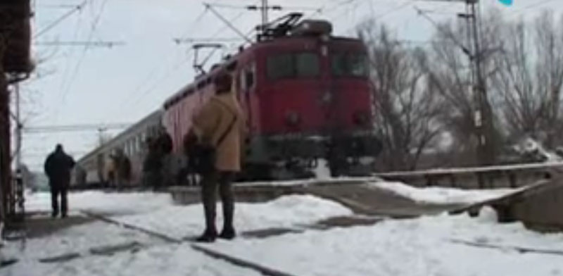 У Млађеву код Ваљева:Брзи воз усмртио полицајца! После девет сати воз наставио пут