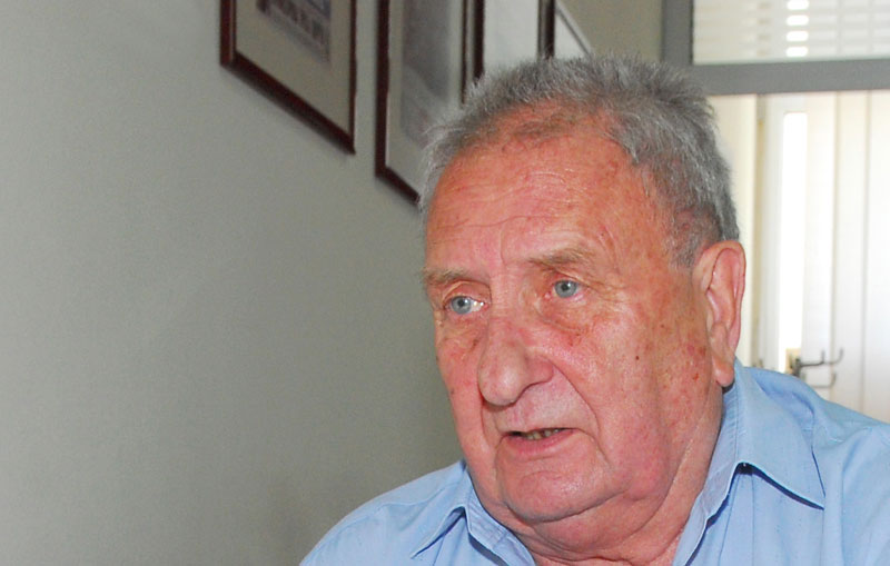 Миливоје Иванишевић: Чудна мезарја у Поточарима