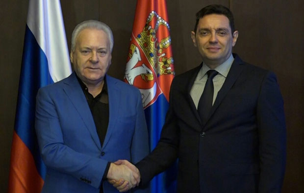 Министар Вулин са сенатором руске Думе: Заједничка борба против прекрајања историје