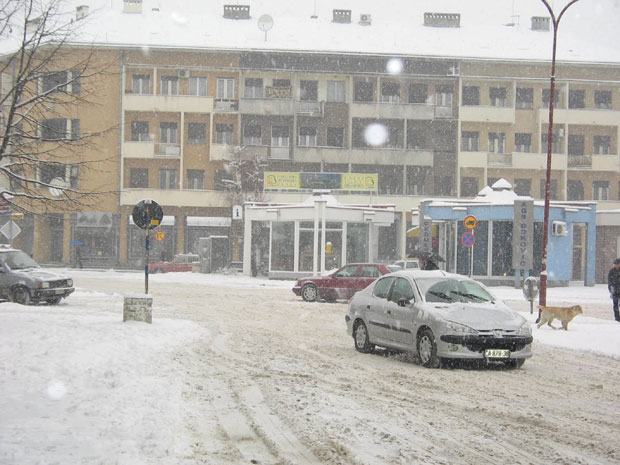 Чачански саобраћајци довезли породиљу на време