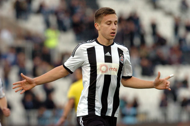 Шапоњић на мети Фенербахчеа