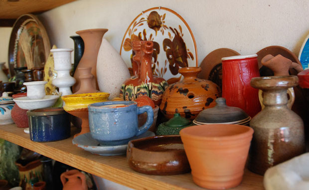 Руке од злата стварају од блата