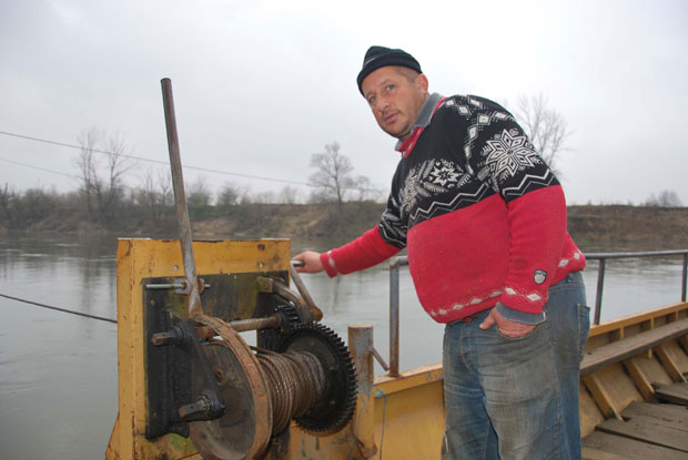 Неће цуре скелеџију