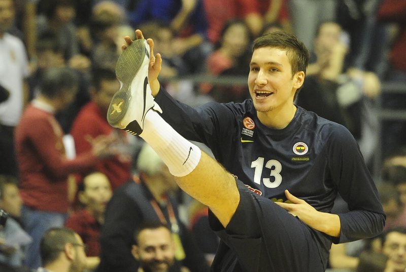 Антић: Срећан и тужан; Богдановић: Звезда игра у страху