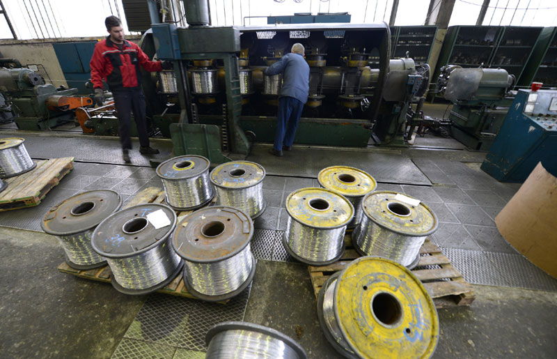 Фирме издале раднике!