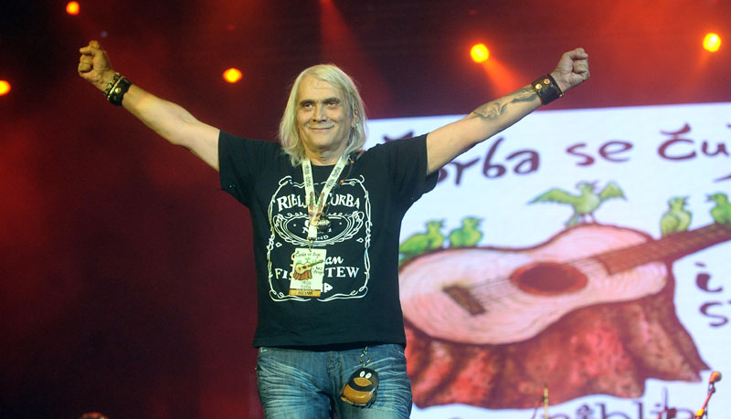 Уз Чорбу и ватромет