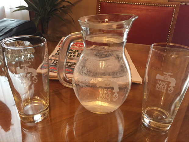 Шпијунка: Весић служи „чесмовачу”