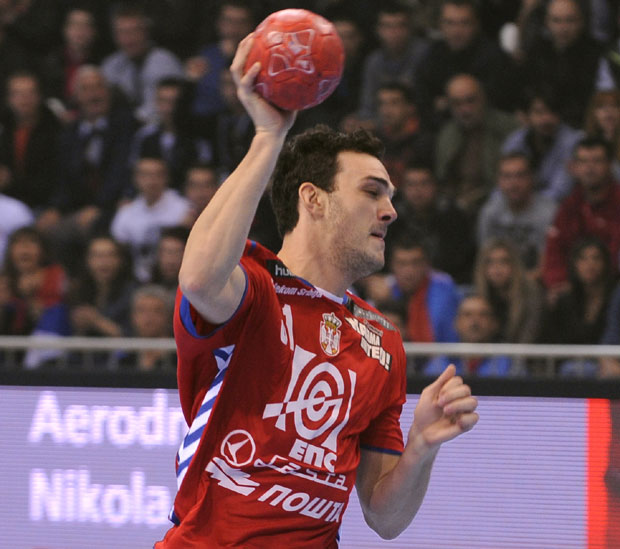 Ненадић: Подржите младе момке