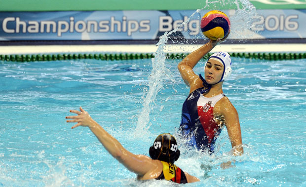 Лара Лука: То што сам најмлађа не значи да не могу да шутирам