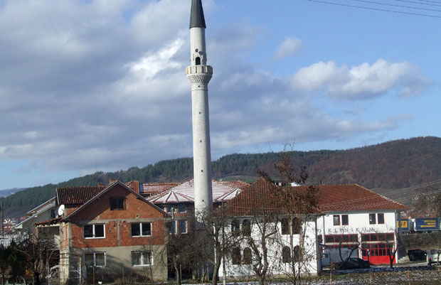 Туча у џамији у Новопазарској Бањи: Потукли се имам и мујезин!