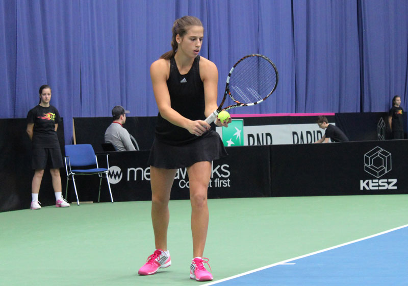 Квалификације за АО: Ивана прошла, Јована испала