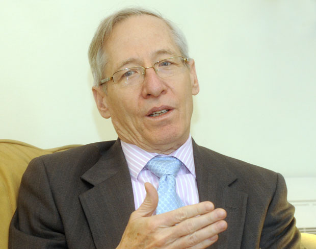 Кирби: Не треба вам оружје!