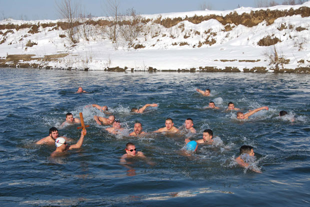 Вера јача од мраза