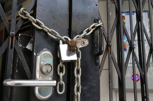 Затварање фирми: Дугови коче стављање катанца