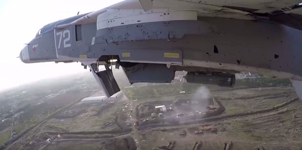 ВИДЕО: Руски авиони убили 60 џихадиста у селу где су припадници ИСИЛ убили 300 цивила