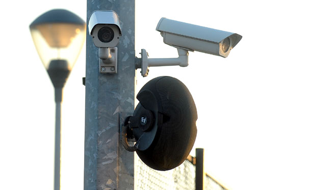 Камере снимају Мост на Ади