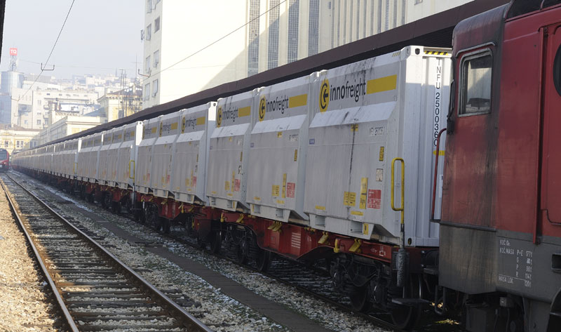 Из вагона барем два милиона евра