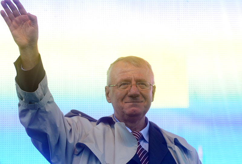 Шешељ мора у Хаг пре избора