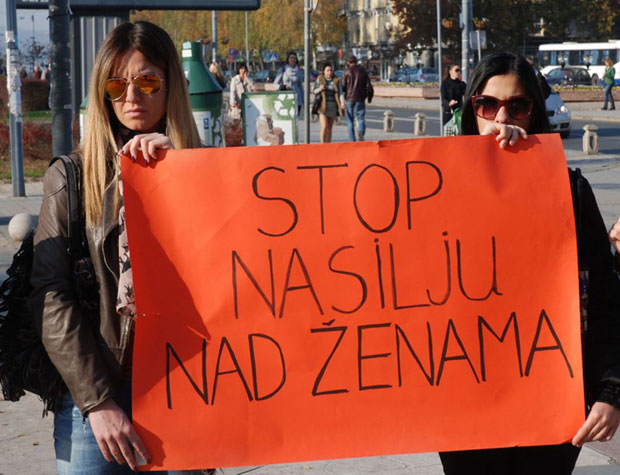 Мужеви прете: Завршићете као Мица!