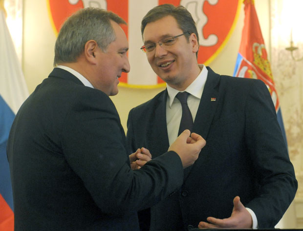 Рогозин: Нађите ми прадеду; Вучић: Учинићемо све