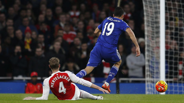 Премијер лига: Челси голом Коште савладао Арсенал, Мертезакер трагичар