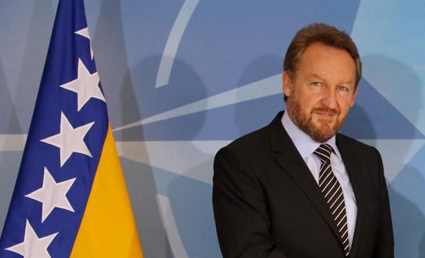 Ко провоцира тихи државни удар у БиХ?