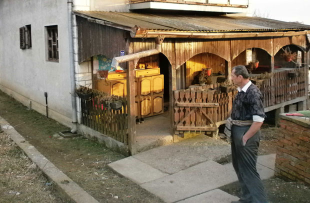 Баба убила две бебе, а њена ћерка једну!