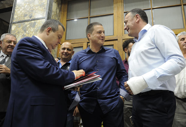 Процеп и међу социјалистима