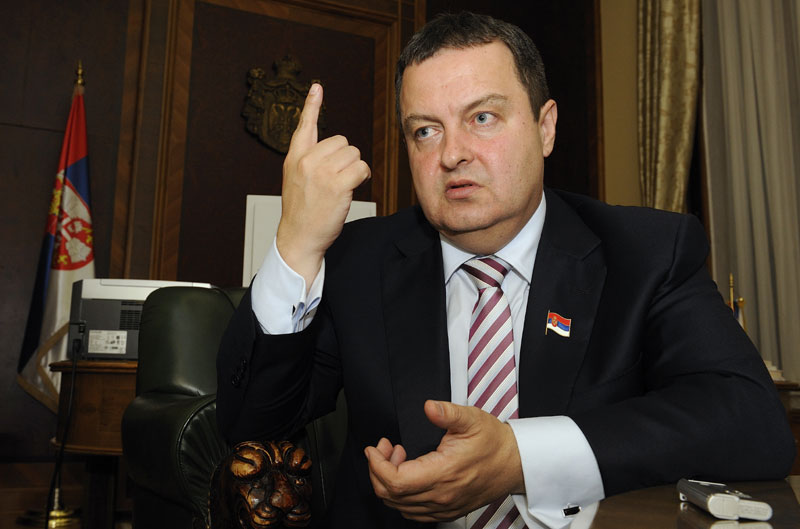 Дачић: Нећу са фронцлама из ДОС на Вучића!