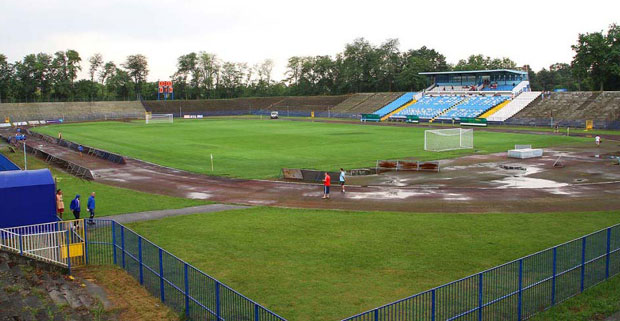 Суботица: Стубови слаби за рефлекторе