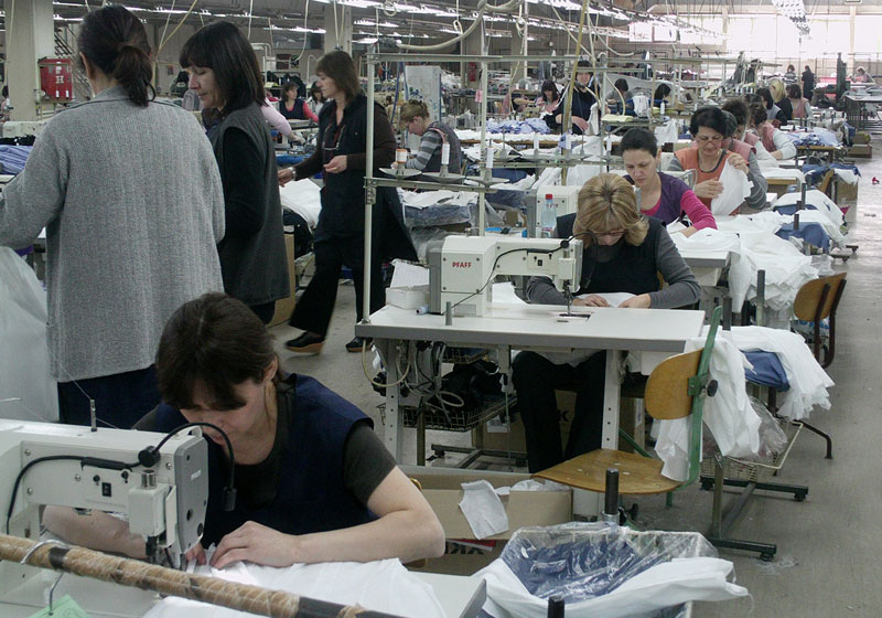 Рудник шије радна одела