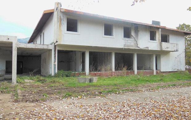 Притвор за тројицу