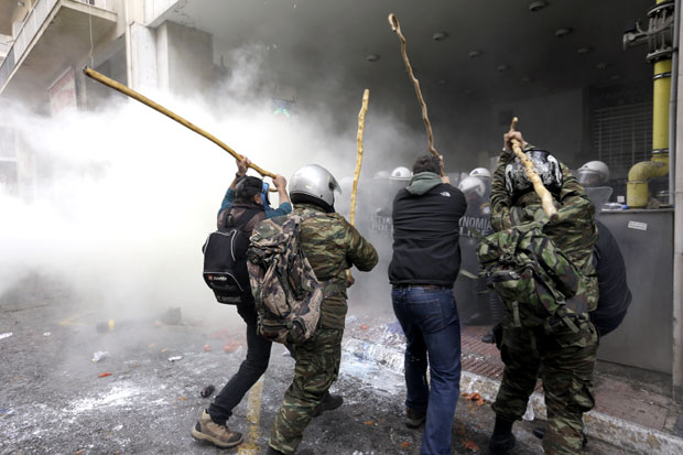 Буна против Ципрасових мера(ВИДЕО)