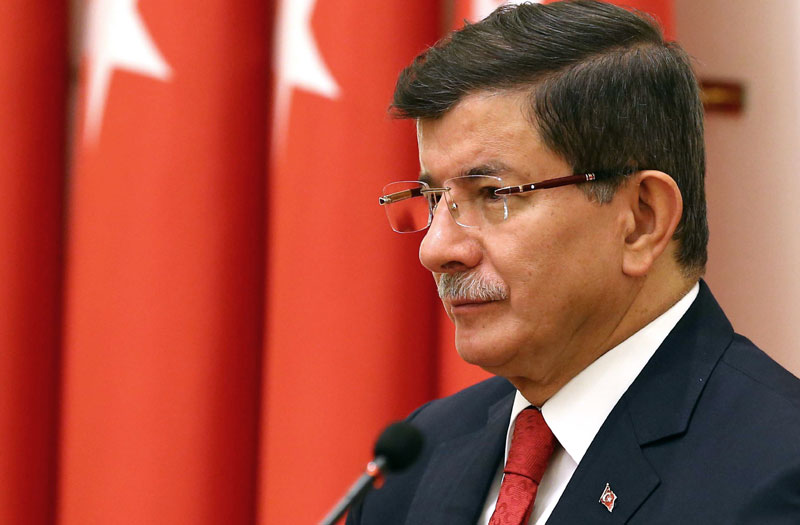 Давутоглу: Русија се понаша као терористичка организација у Сирији