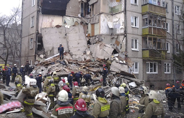 Русија: Седморо мртвих, двоје деце, у експлозији гаса у стамбеној згради (ВИДЕО)