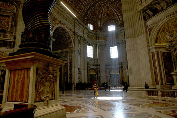 Ватикан поручио Трампу да папа није политички инструмент