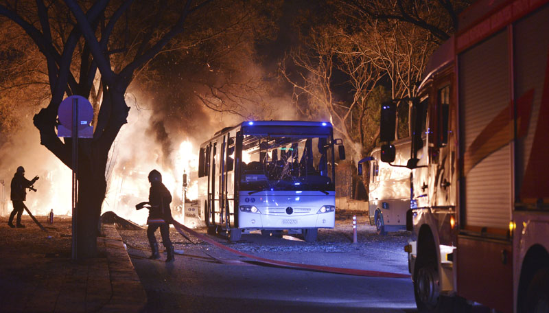ВИДЕО: Бомба убила 28 особа у Анкари, 61 повређена; Ердоган прети терористима