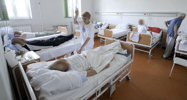 У неким болницама забрањене посете!