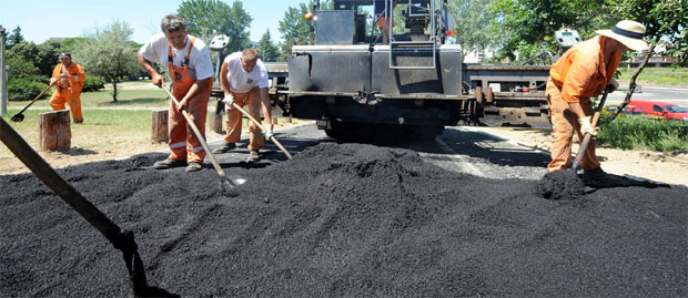 Нови асфалт на 1.100 километара