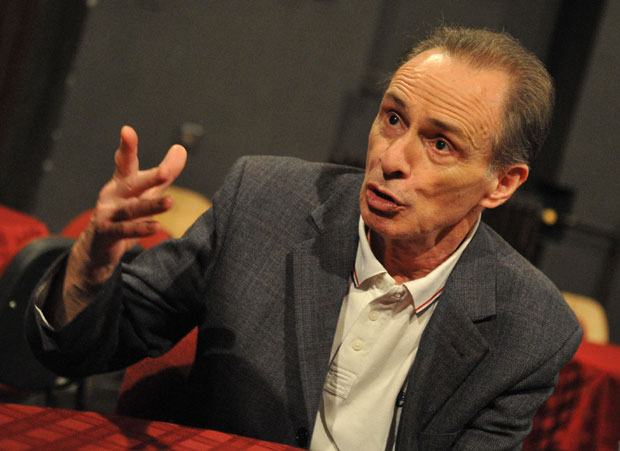 Признање Албахарију