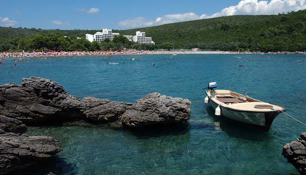 Арапи напуштају Плаве хоризонте?