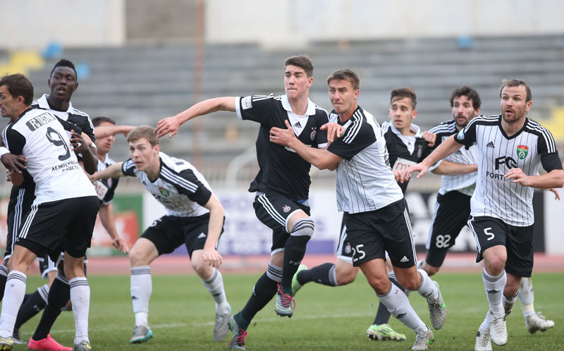 Арсенал са два милиона фунти стиже по Влаховића