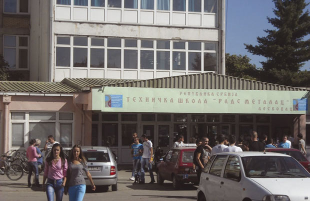 ТРАГЕДИЈА У ЛЕСКОВЦУ: Ученик умро на часу физичког