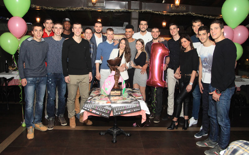 Мега у Скадарлији прославила први трофеј у историји