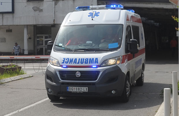 Једна особа преминула, две повређене