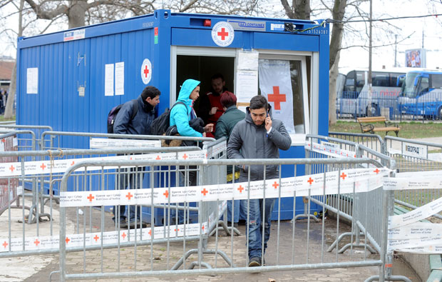 Нова туча миграната код аутобуске станице